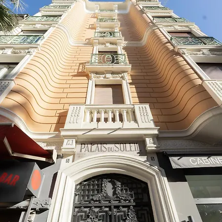 Le Soleil, Juan Les Pins, 2 Min Walk To Beach, Ac, Last Floor! *